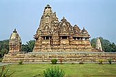 Khajuraho - Visvanatha temple 